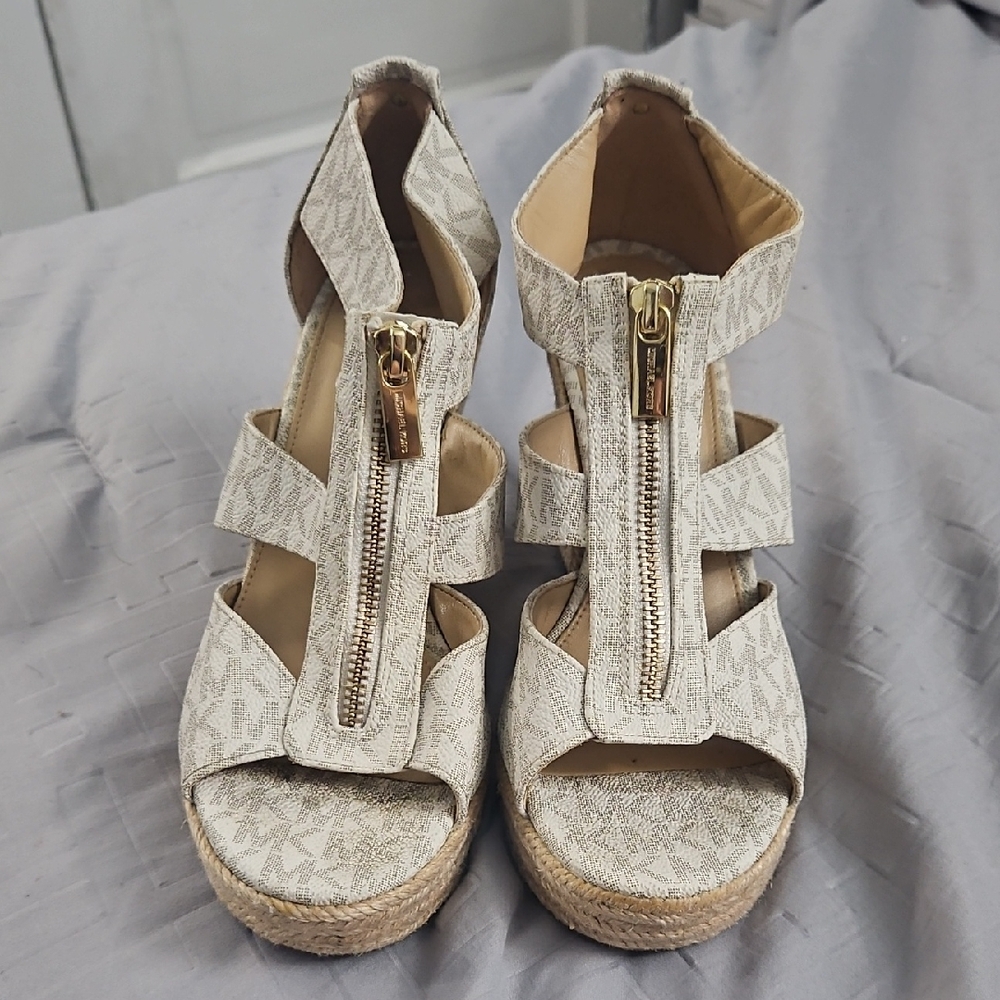 MICHAEL Michael Kors Beige Patterned Wedges